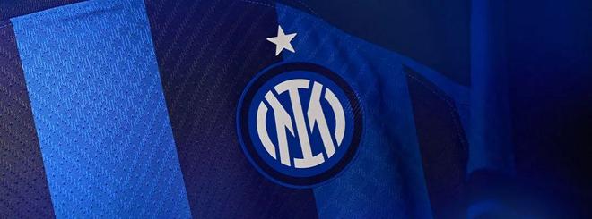 中的球队握 中的球队握